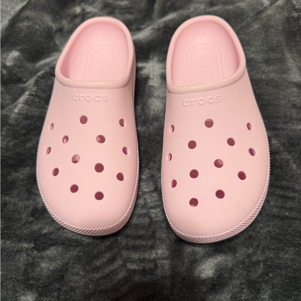 Low profile pink Crocs Clogs